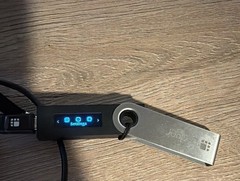 Ledger Nano S Cryptocurrency Hardware Wallet