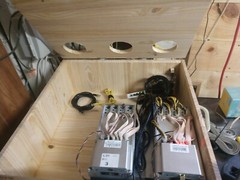 Antminer L3+ 504mh/s with power supply *(220V only)*