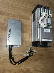 BITMAIN Mining Farm 90%-95% New BTC BCH AntMiner S9j 14.5T With Official PSU