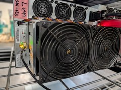 Bitmain Antminer S21 — 195 TH/S Bitcoin BTC SHA256 ASIC Miner UNIT 7