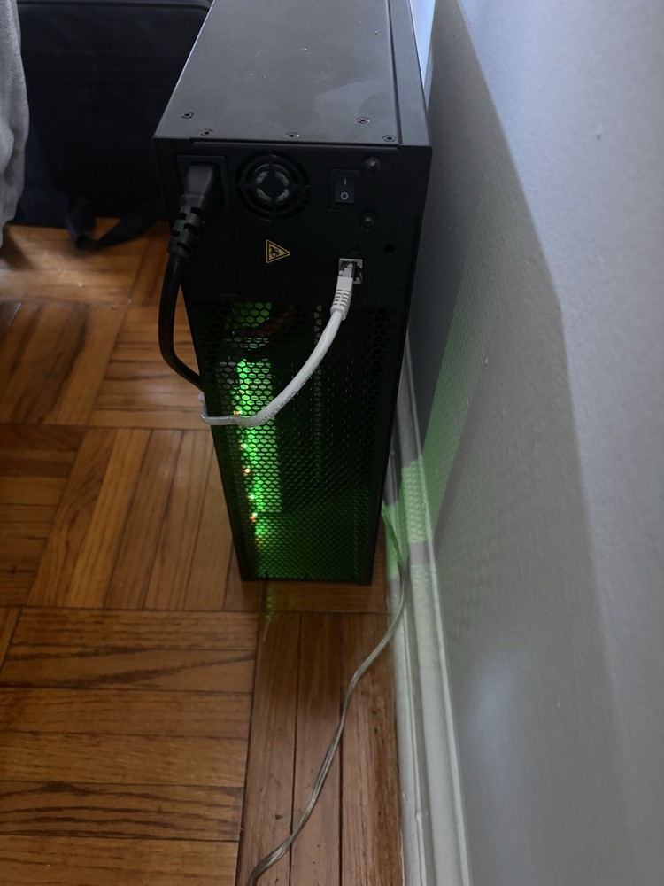 Bombax EZ100-C (Cozy) Ultra Quiet — 3800 MHz/s — Ethereum Miner — EXCELLENT
