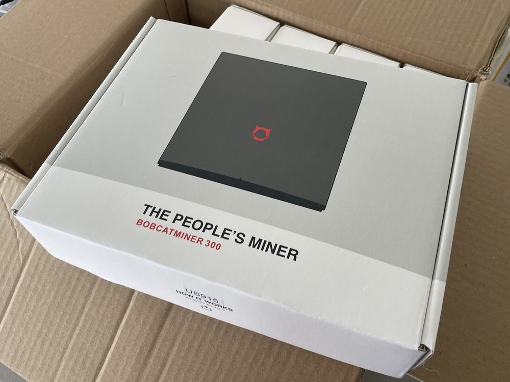 Bobcat Miner 300 Helium Hotspot for HNT — NEW IN HAND