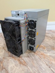 Bitmain Antminer S21 200Th 200 17.5j/t btc miner IN HAND — IN USA —