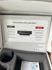 Bobcat Miner 300 Helium Hotspot for HNT — Black