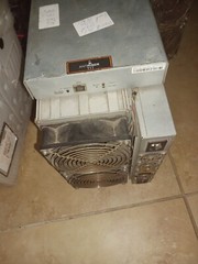 Bitmain Antminer T17 42th only one board works