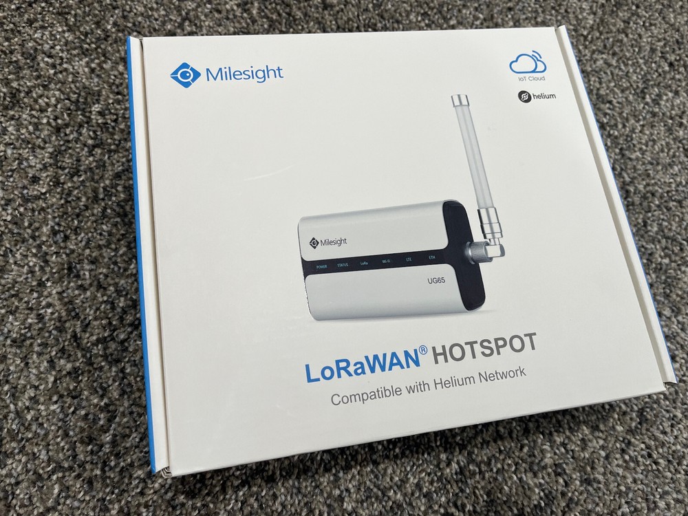 New Milesight Helium HNT Miner UG65 — for U.S. 915 Lorawan Hotspot in hand
