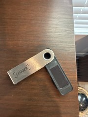 Ledger — Nano X Crypto Hardware Wallet — Bluetooth — Onyx Black
