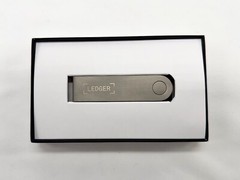 NEW LEDGER NANO X Crypto Wallet Bluetooth Hardware Portable Bitcoin BTC ETH+