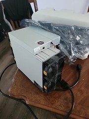 NEW Bitmain Antminer S19k Pro 120 th/s 2760W Bitcoin Miner W/Warranty US Ship