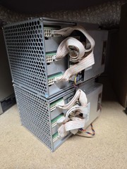 Set of 2x Antminer Z9 Mini (10-15 ksols each). Not Z11 or Z9 Big.