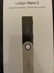 Ledger Nano S Cryptocurrency Bitcoin Hardware Wallet — Matte Black