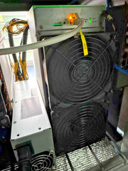 Bitmain Antminer Z15J ZEC Equihash ASIC 320k Sol/s with 1600-1800w APW7 PSU Z15J