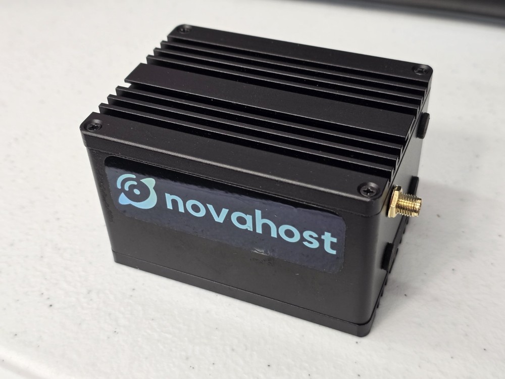 NovaHost Helium Hotspot Miner — HNT Crypto Mining Gateway — Fast Sync — LoRaWAN