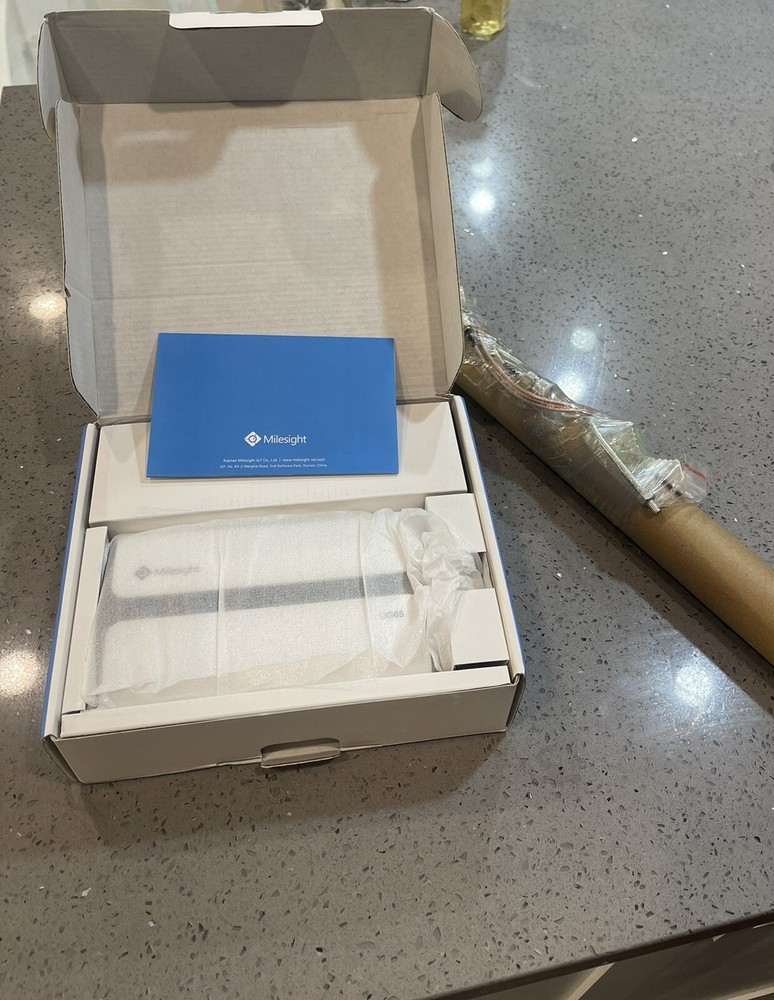 HNT MINER milesight miner in hand With 8 Dbi Antenna