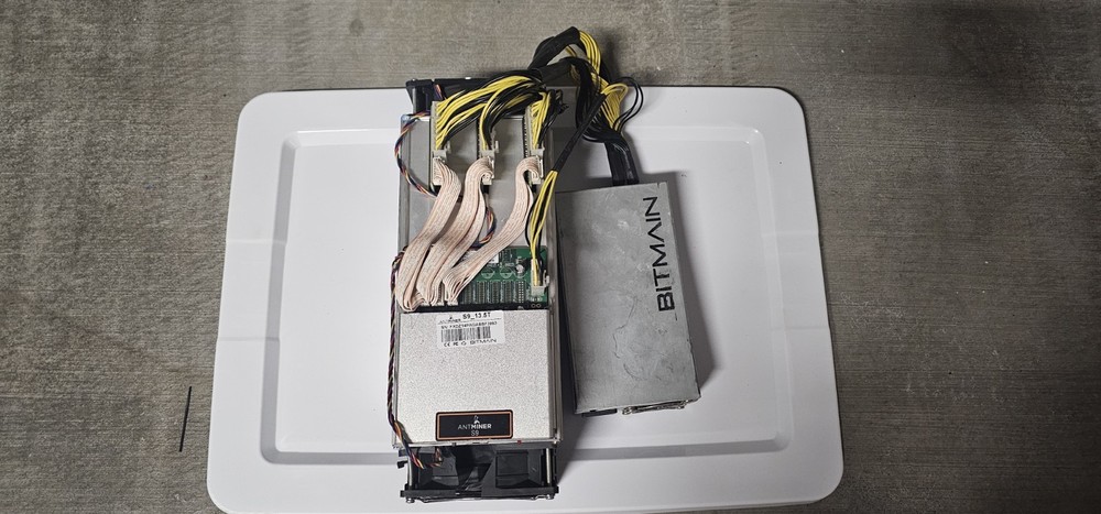 Bitmain Antminer S9 13.5T ASIC SHA-256 Bitcoin Miner 13.5TH/s 1320W