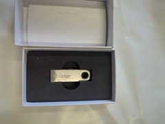 Ledger Nano S Cryptocurrency Bitcoin Hardware Wallet