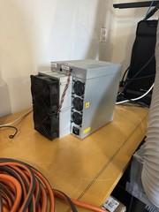 Bitmain Antminer S21 188 TH Bitcoin Miner
