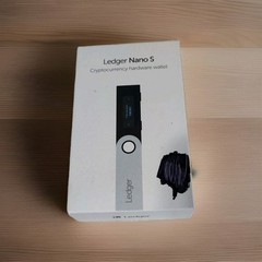 Ledger Nano S — Cryptocurrency Hardware Wallet D16