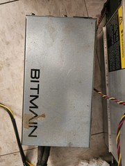 Bitmain Antminer V9 with power supply