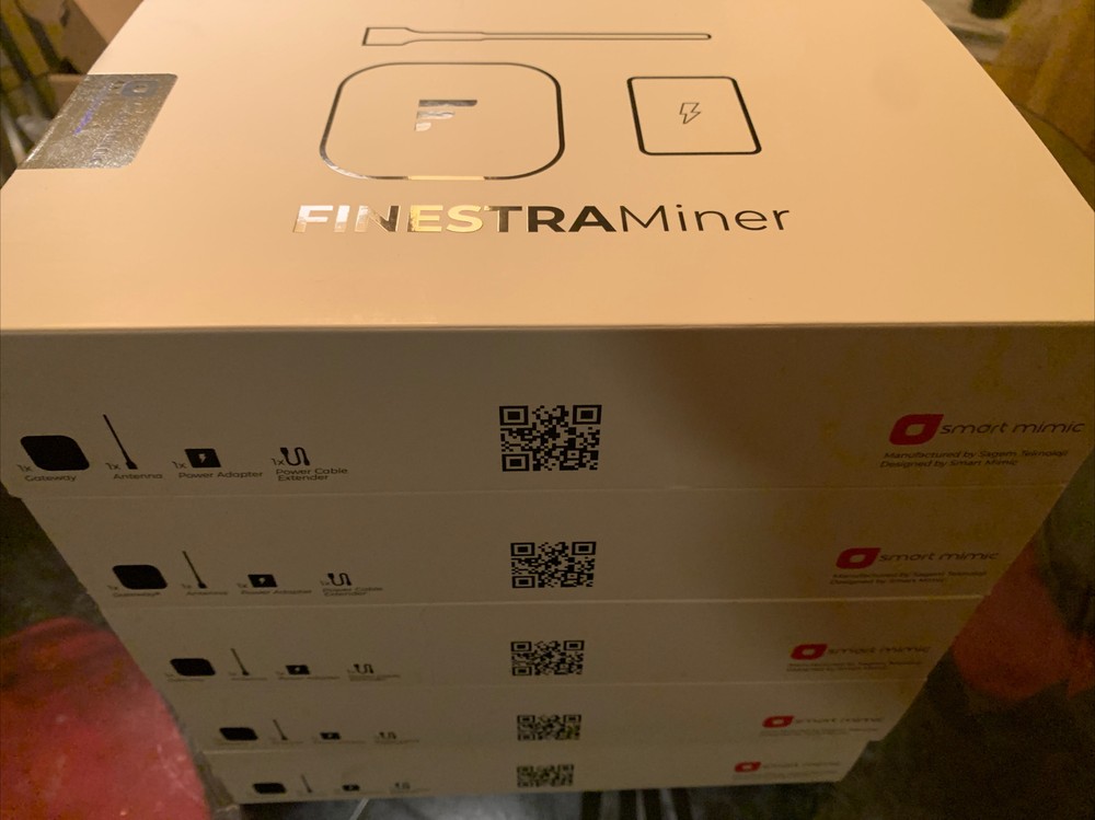 Finestra Helium Miner HNY 915mhz NIB Ready To Ship